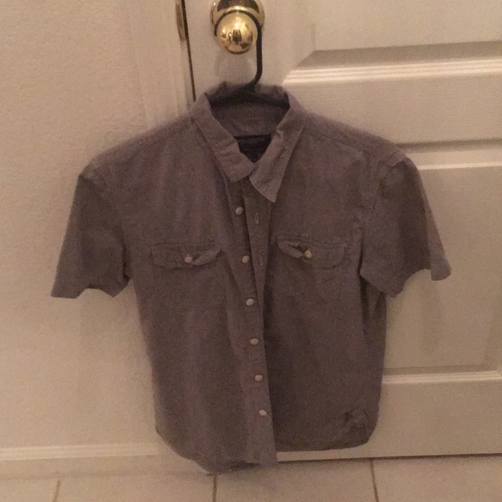 Men’s American eagle button down shirt Small